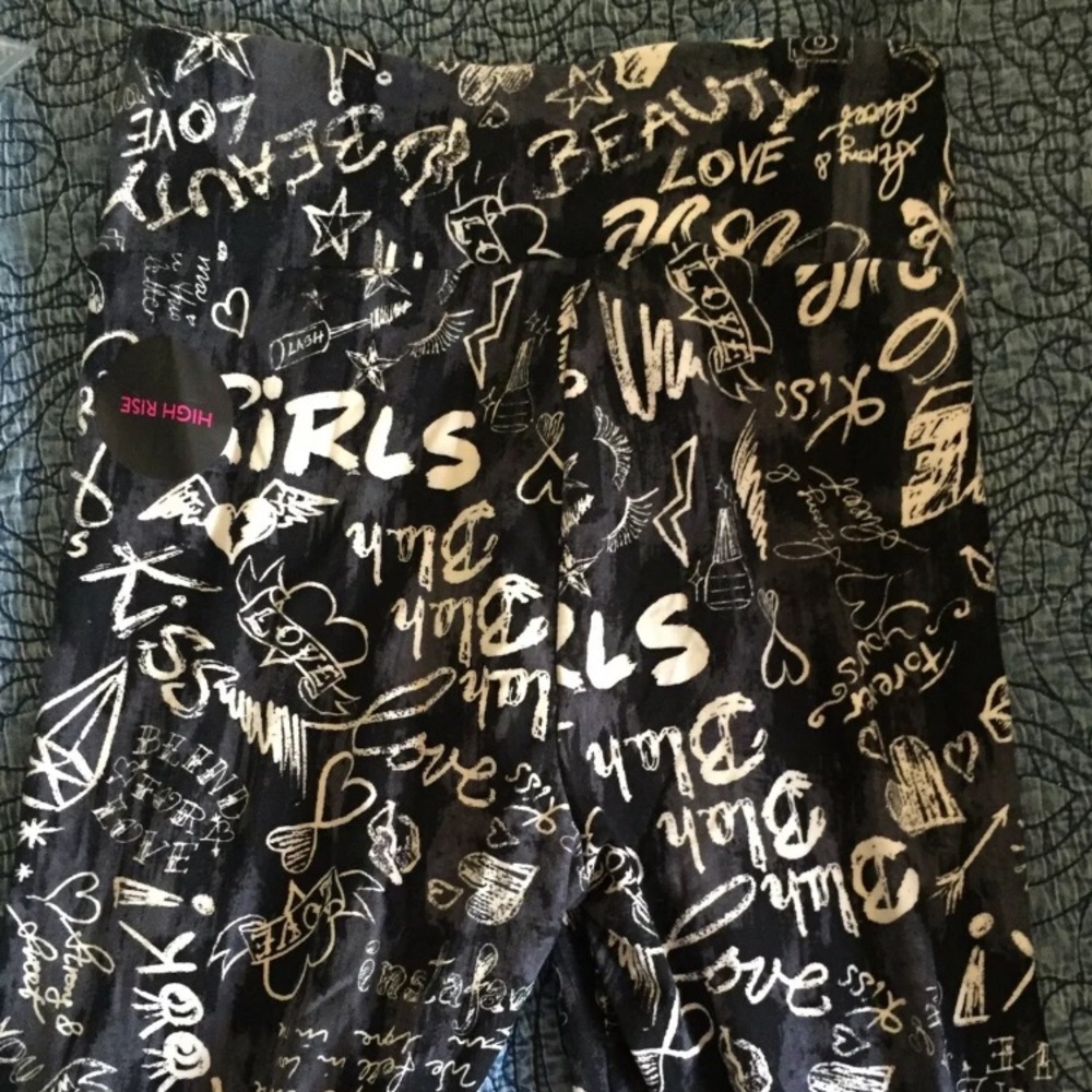 No Boundaries Leggings With Tags